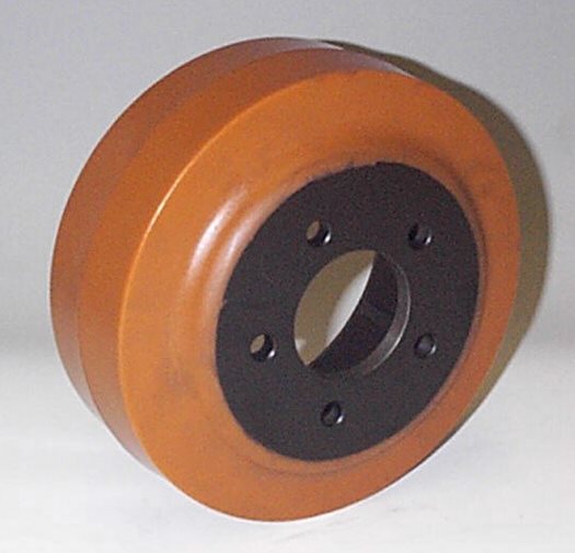Ruote serie ZM Ruote motrici in poliuretano durezza 95+/-3Sh.A. La portata è riferita ad una velocità di 6 km/h. <br/>N.5 fori diametro 11 mm su raggio di 46 mm.