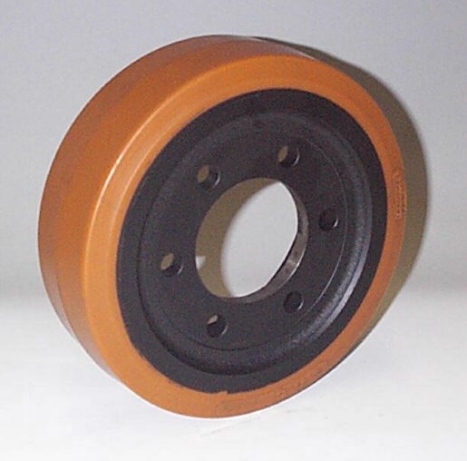 Ruote serie ZM Ruote motrici in poliuretano durezza 95+/-3Sh.A. La portata è riferita ad una velocità di 6 km/h. <br/>N.6 fori diametro 14 mm su raggio di 56 mm.